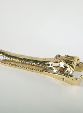 现代轻奢金色鳄鱼头骨摆件样板间