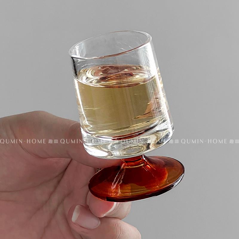 ins小众玻璃带脚小白酒杯简约烈酒杯分酒杯家用迷你一口杯小酒杯