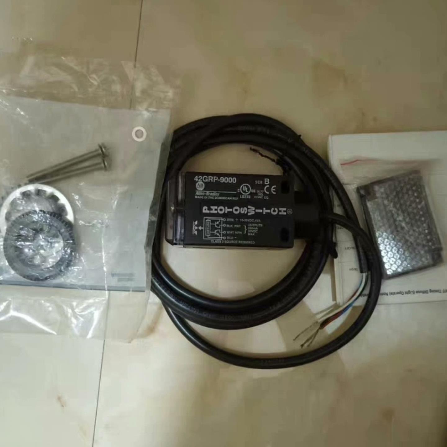 J059*42GRP-9000罗克韦尔光电开关传感器（佳毅工控）