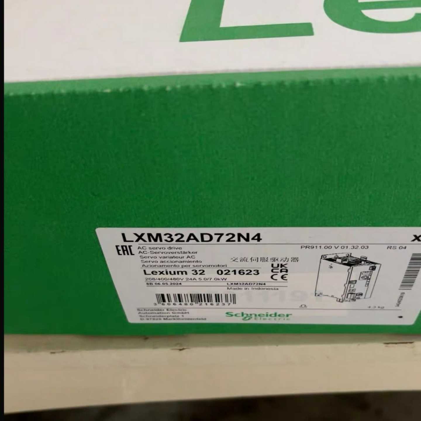 施耐德伺服驱动LXM32AD72N4，全新原装正品，有需要联--议价