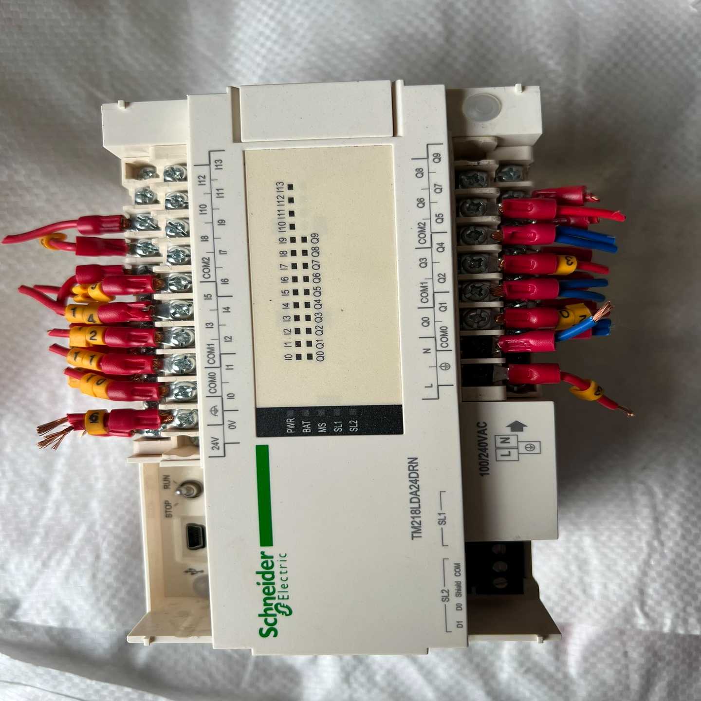 TM218LDA24DRN，外观成色如图，货，~询价