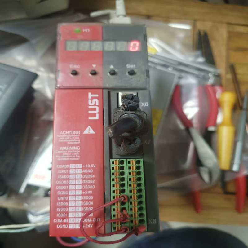 lust 驱动   10个 sc3200401011（基数电子）