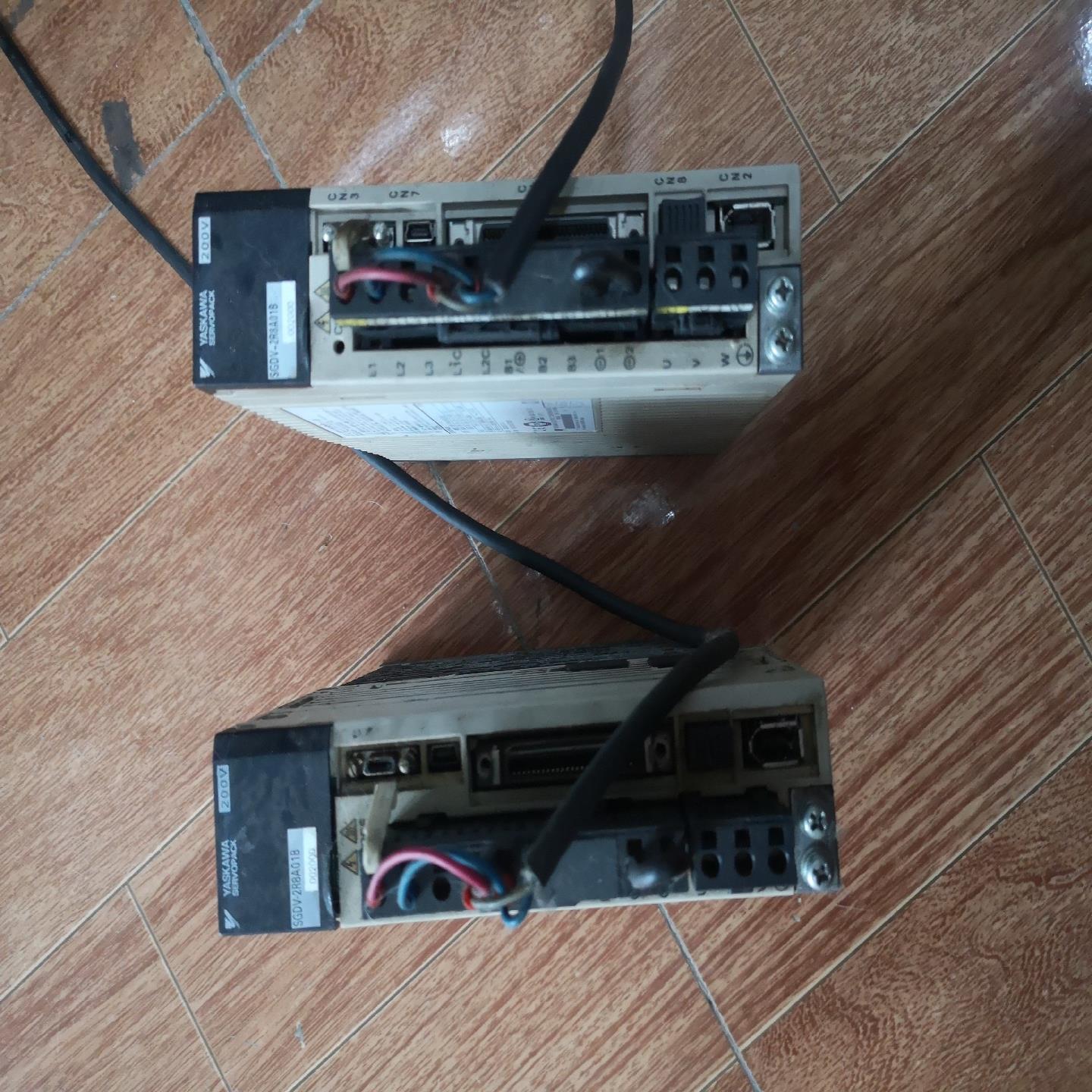 SGDV-2R8A01B002000安川伺服驱动器测试一[浩蓉商户]