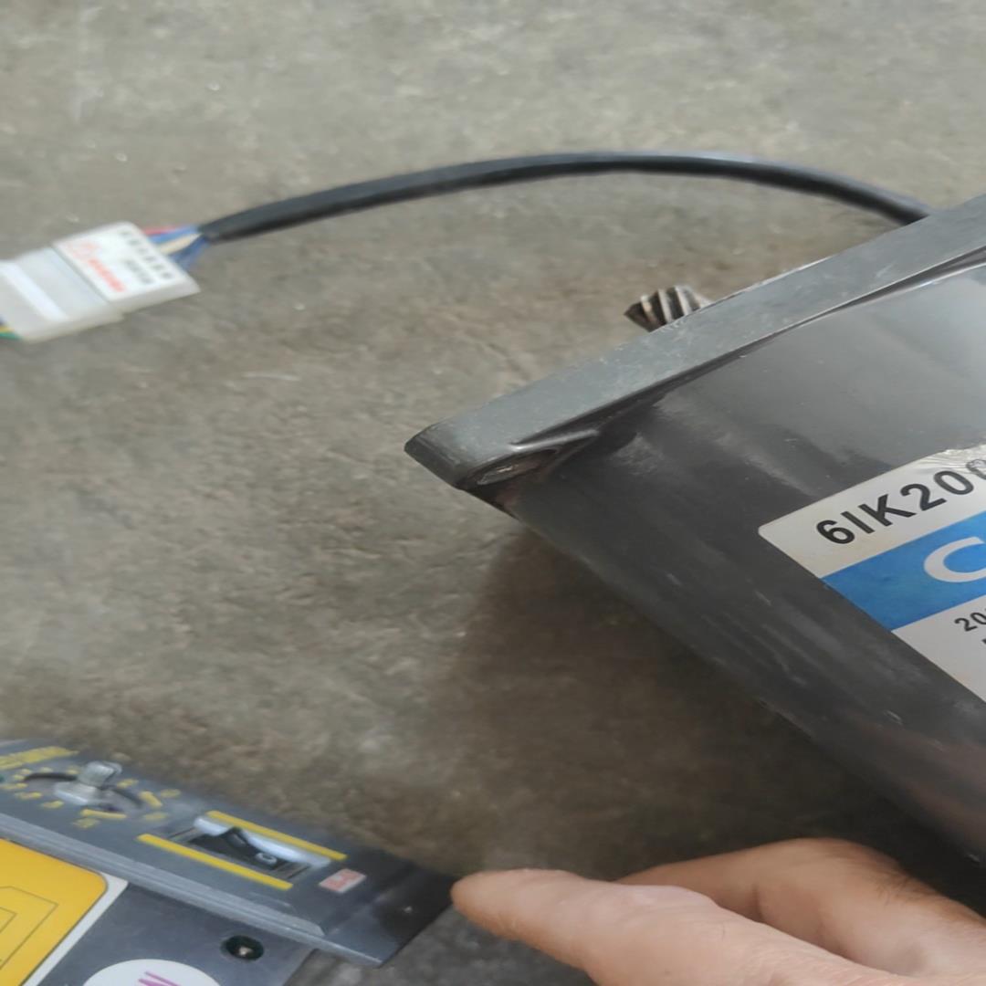CNGL高力调速减速电机200W，220v 。询价