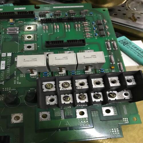 A54GA11C三菱变频器驱动板BC186A437G~询价
