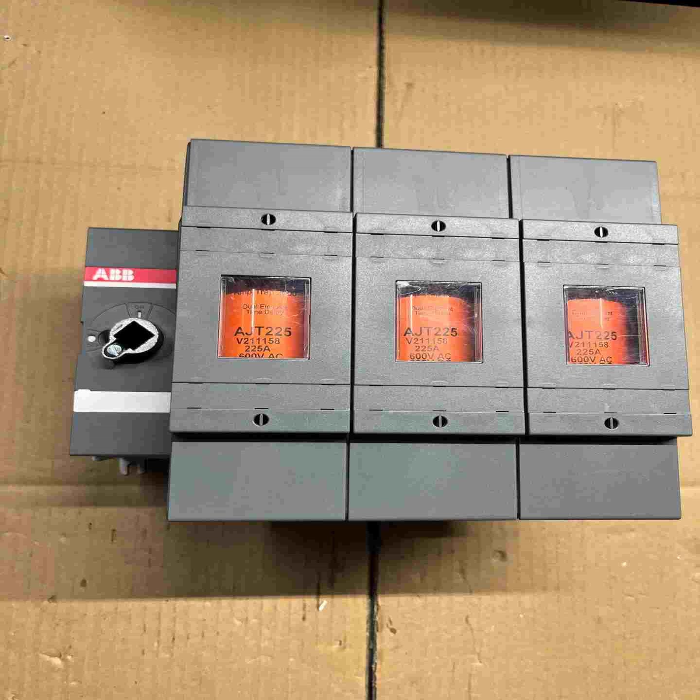 议价ABB OS400J03隔离开关，熔断器