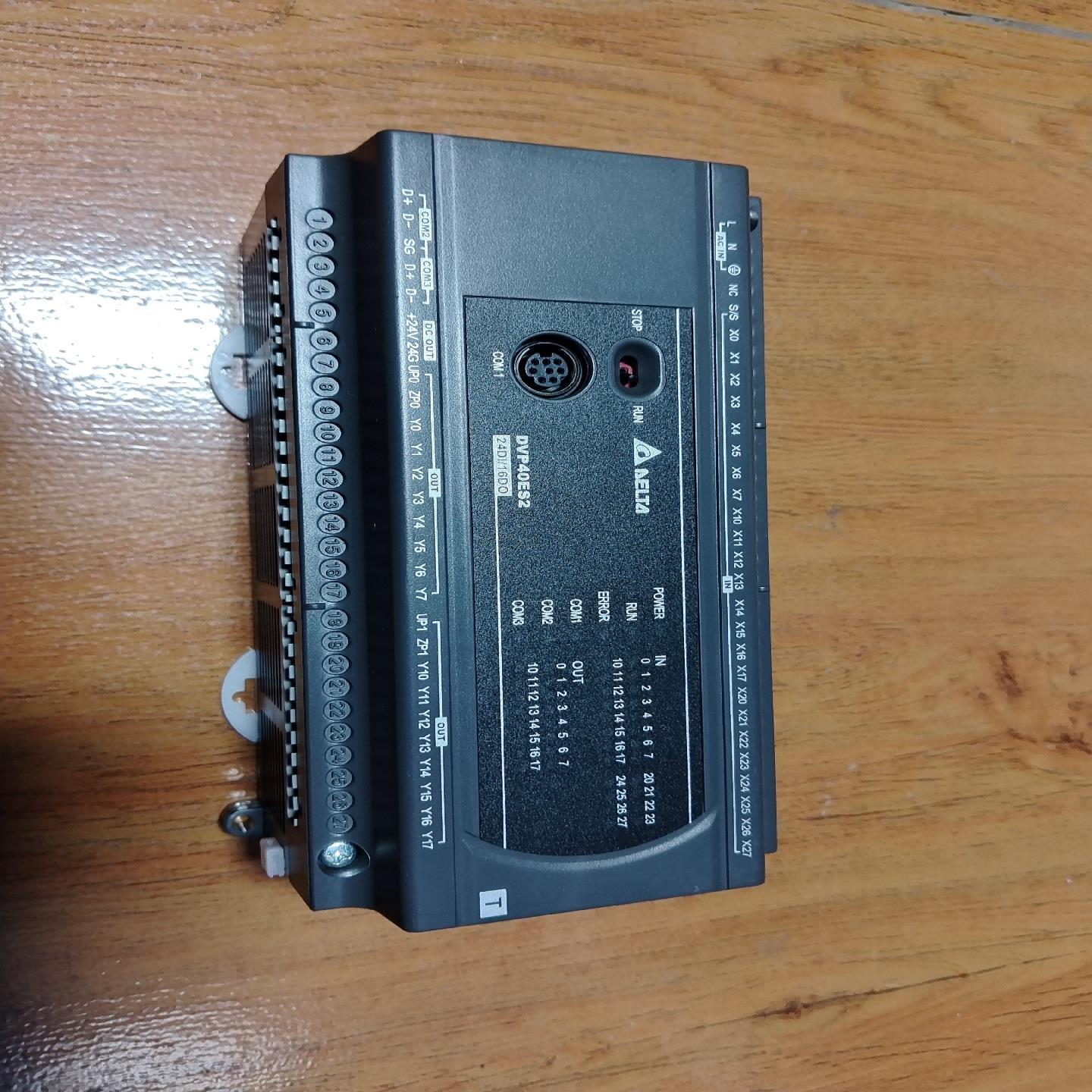 台达PLCDVP40ES200T，功能正常，成色为实图（缺【卡奥电子】