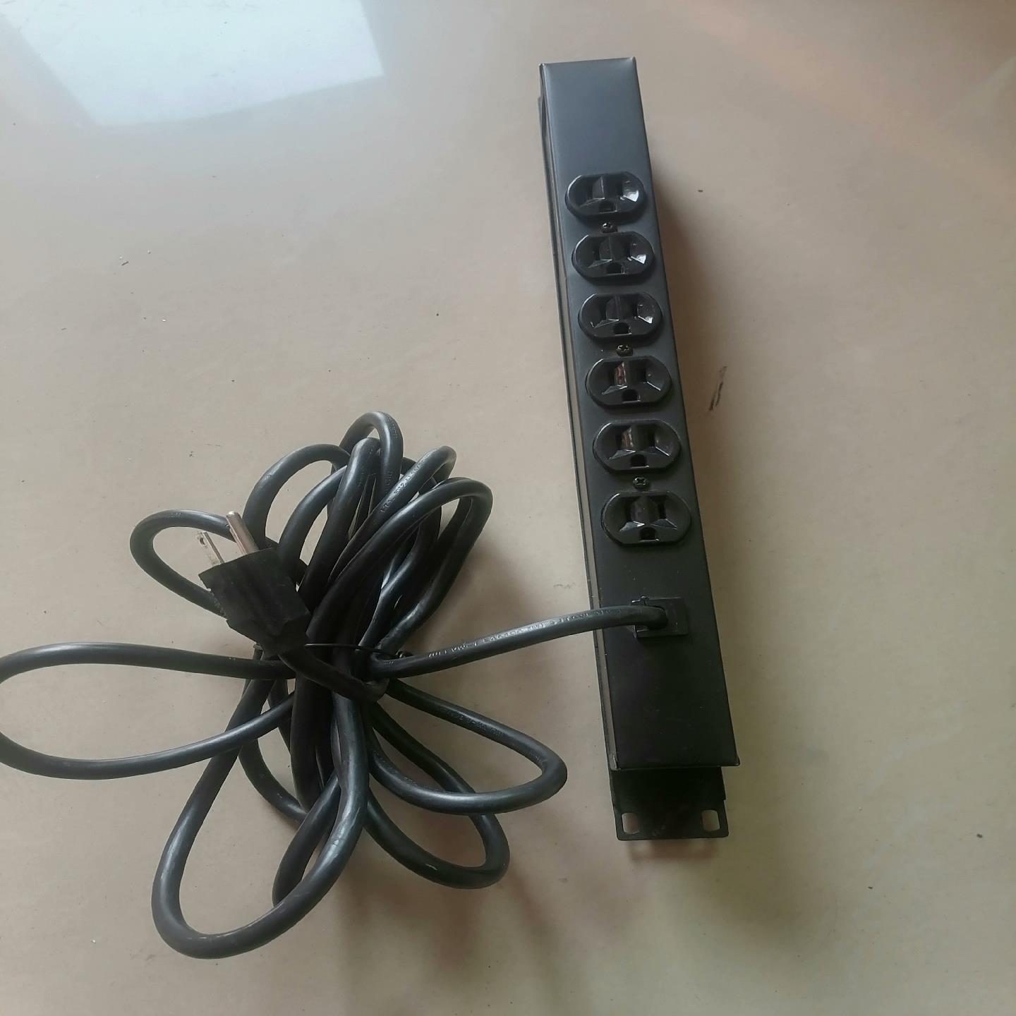 【议价】墨西哥WIREMOLD进口插座拖把线一条SPC11111