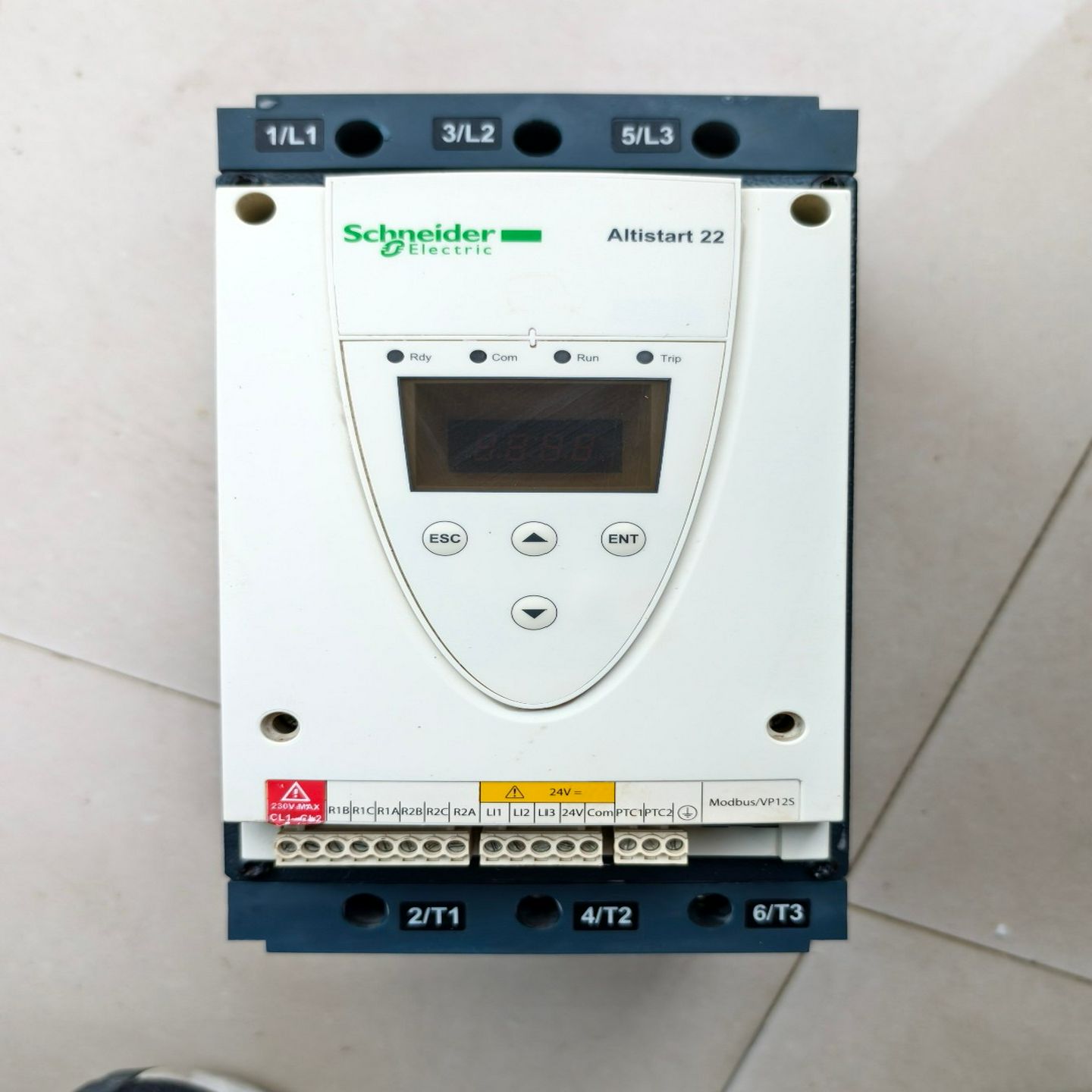 (询价)ATS22D88Q软启动器，成色新，功能正常，有的