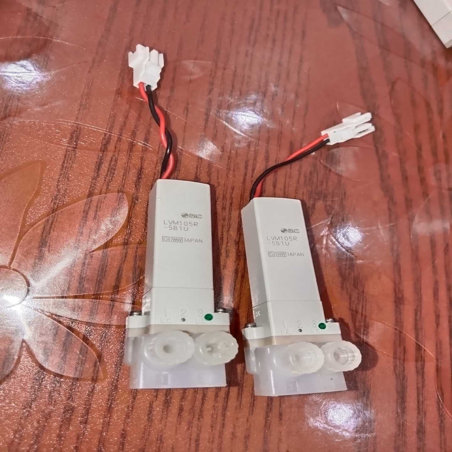 议价SMC 药液阀，LVM105R-5B1U三通电磁阀，外观很好