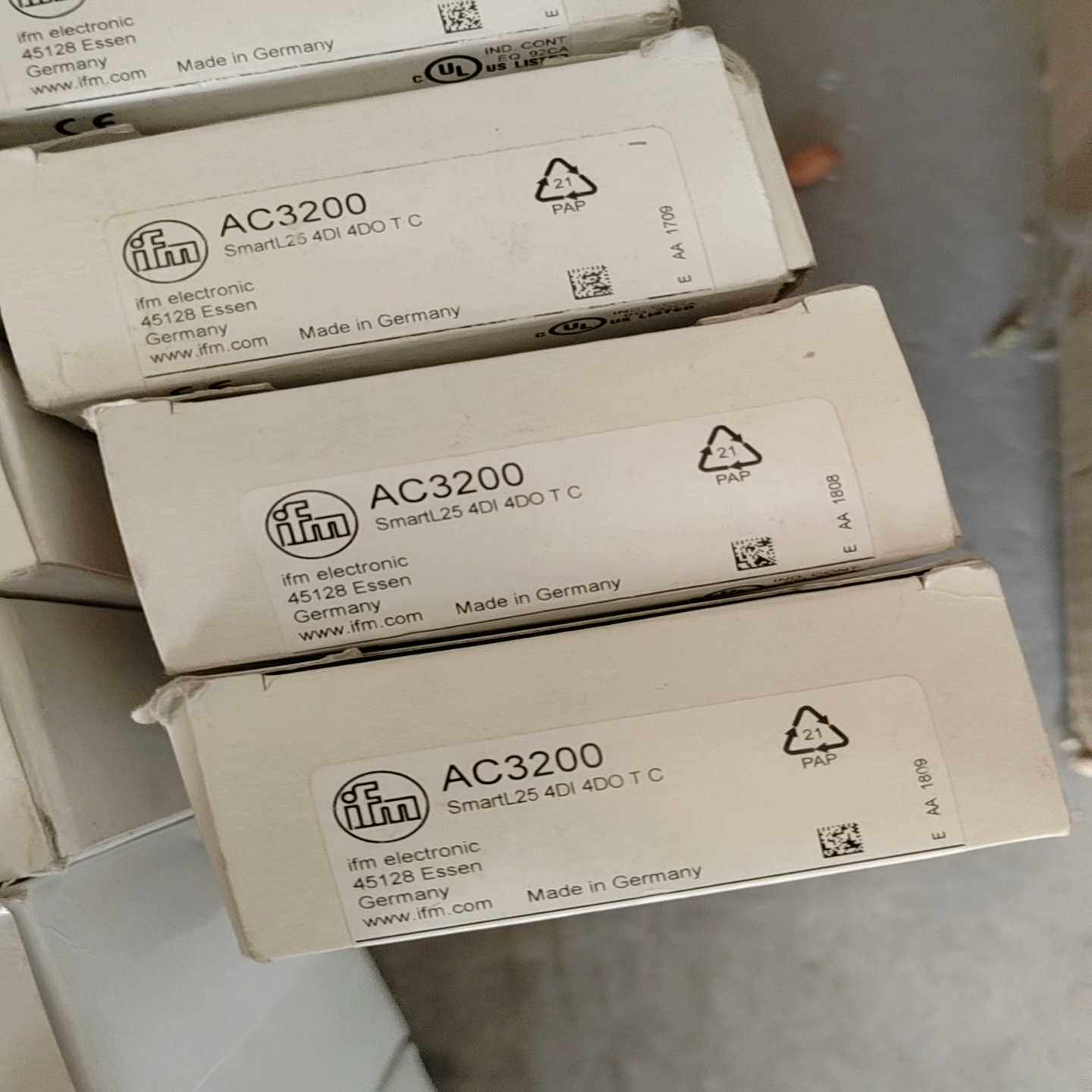 AC3200继电器模块全新易福门AC3200，现货10个 单{议价}