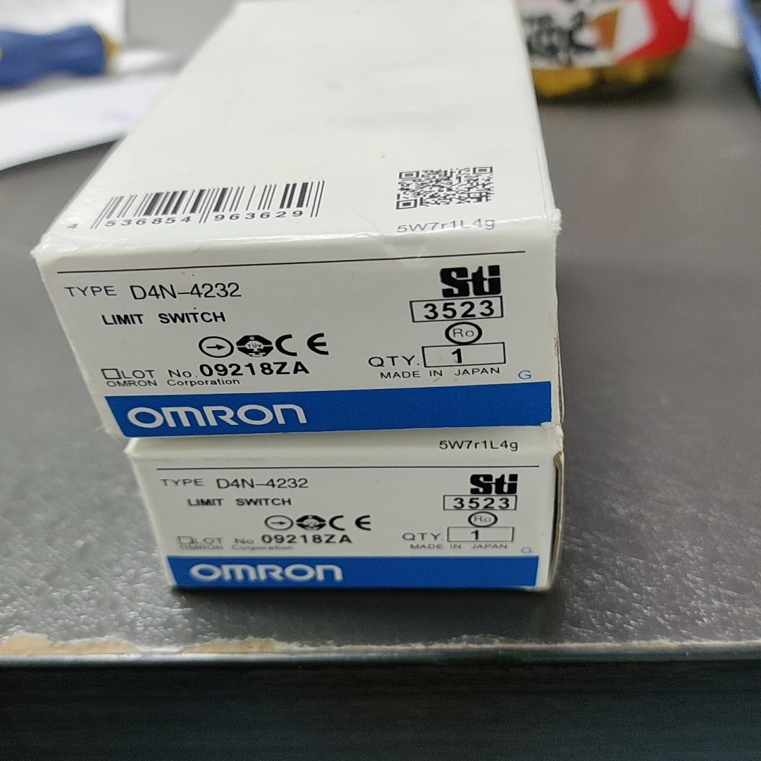 (询价)限位开关D4N–4232