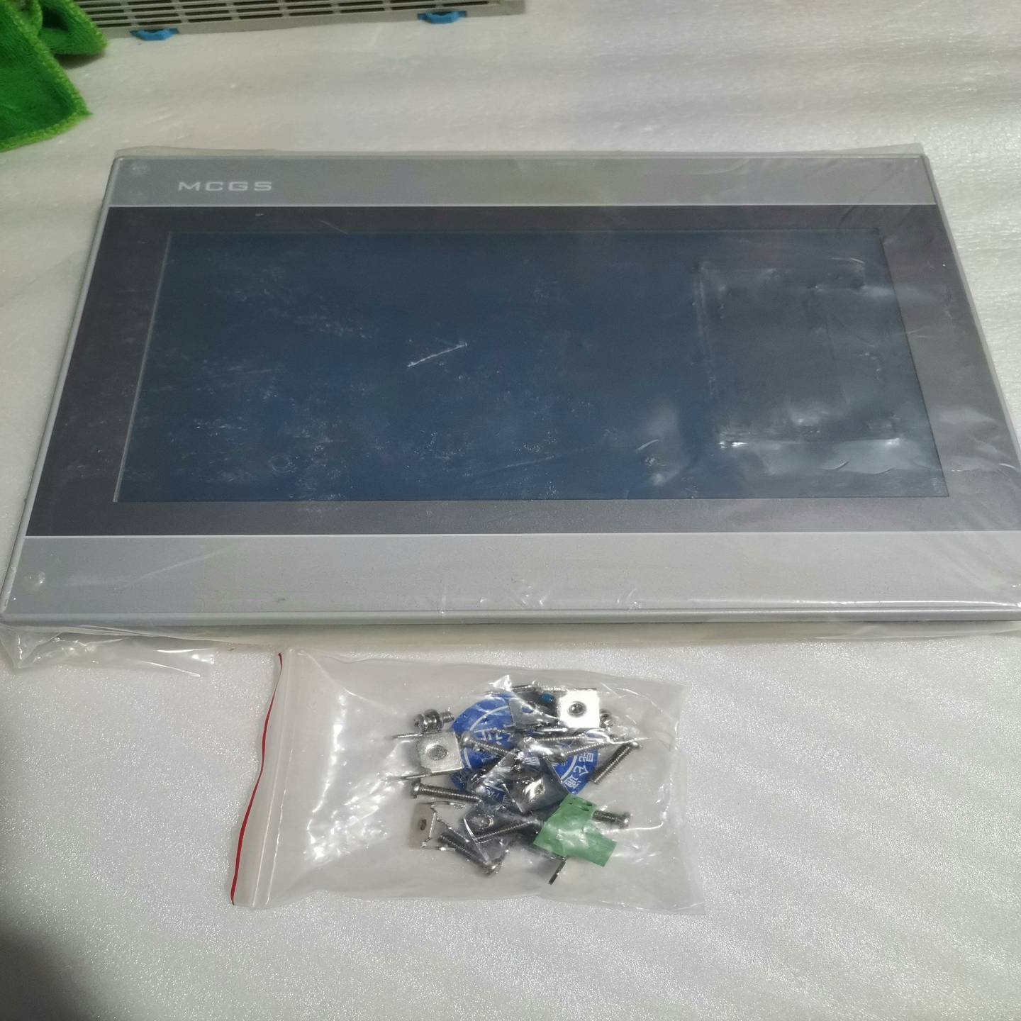 (询价)昆仑通态触摸屏TPC1061HN无外包装，一个，