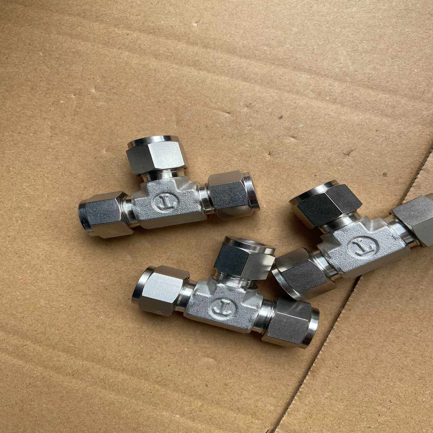 (询价)富士金1/2卡套三通，未使用、无包装的，22个,3C数码配件,其它配件,淘宝优惠券,粉丝福利购,淘宝优惠卷