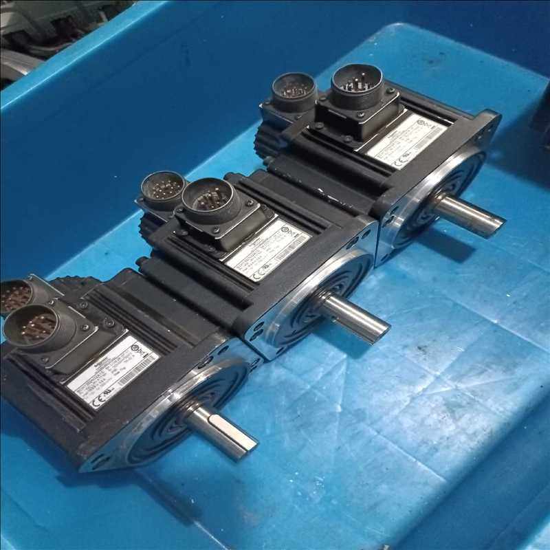 询价~伺服电机    BCH1302N32A1C，件，实