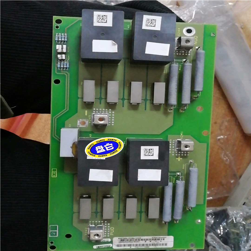 变频器预充电板:6SE7024-7FD84-1HH0继~询价