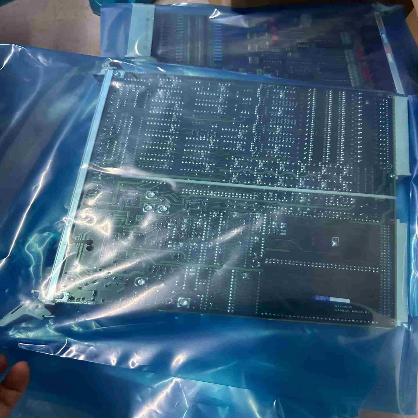 6DP1310-8AA供应，95新带包装，质保一年，可开~询价