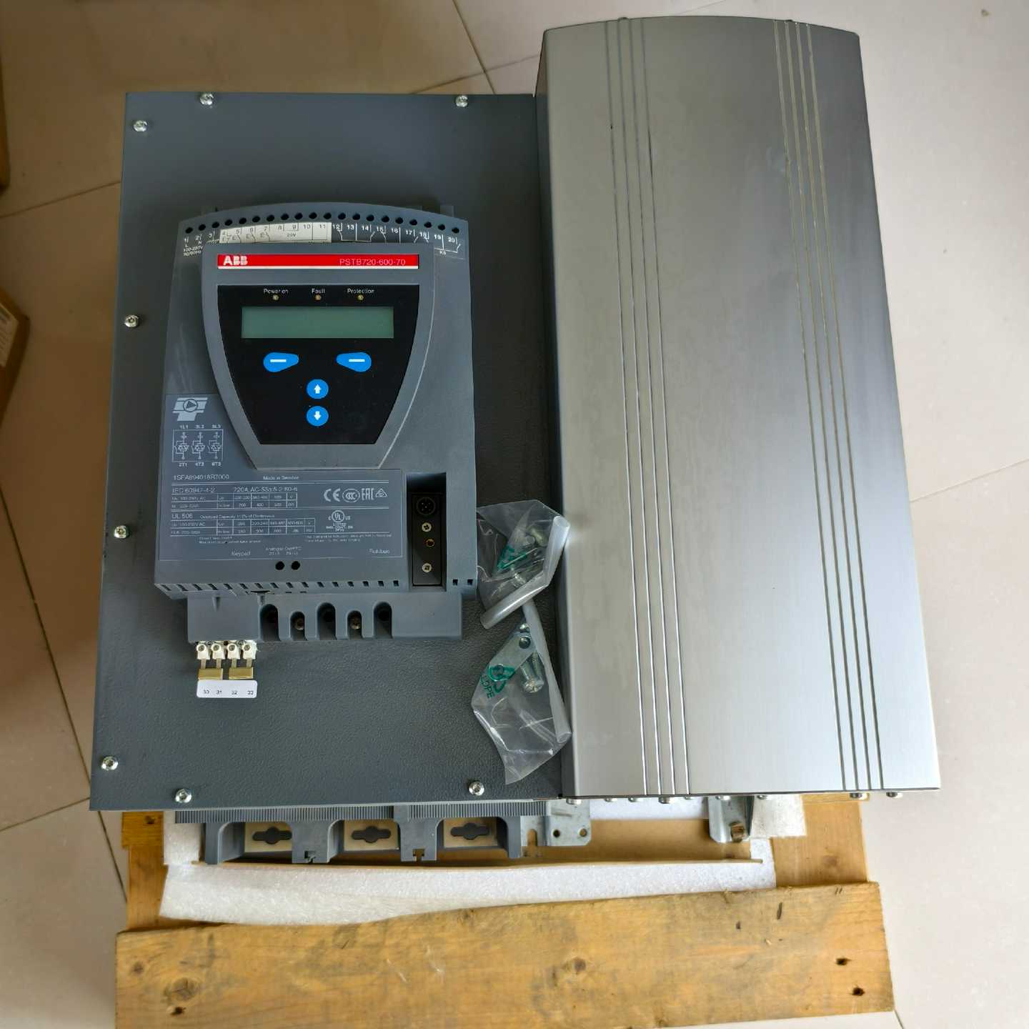 询价~ABB软启动器，1SFA894018R7000，PSTB72