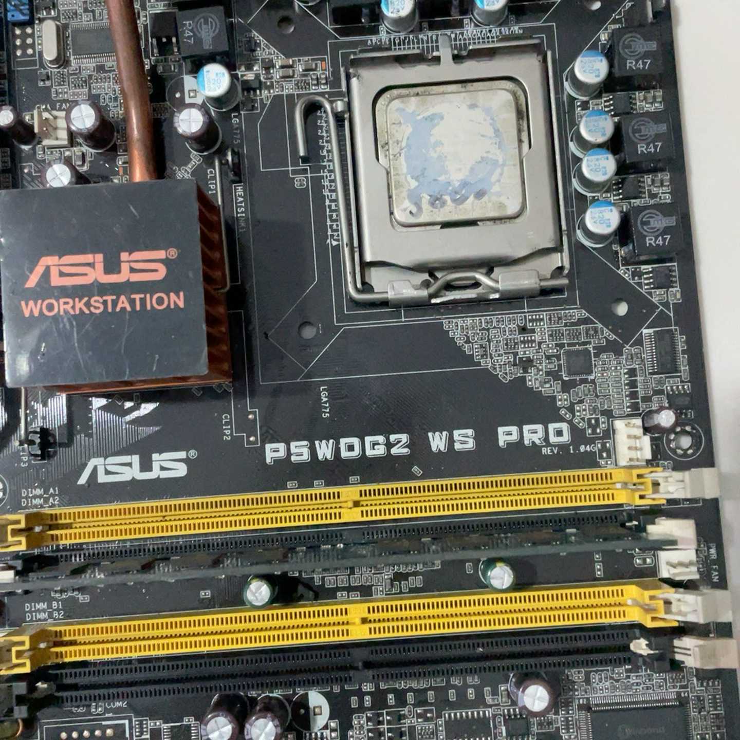华硕P5WDG2 WS PRO 主板，成色如图，主板功能包好【鑫鑫商铺】
