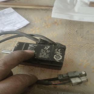 伺服电机 议 100瓦 7系 型号：SGM7J－0 安川伺服电机