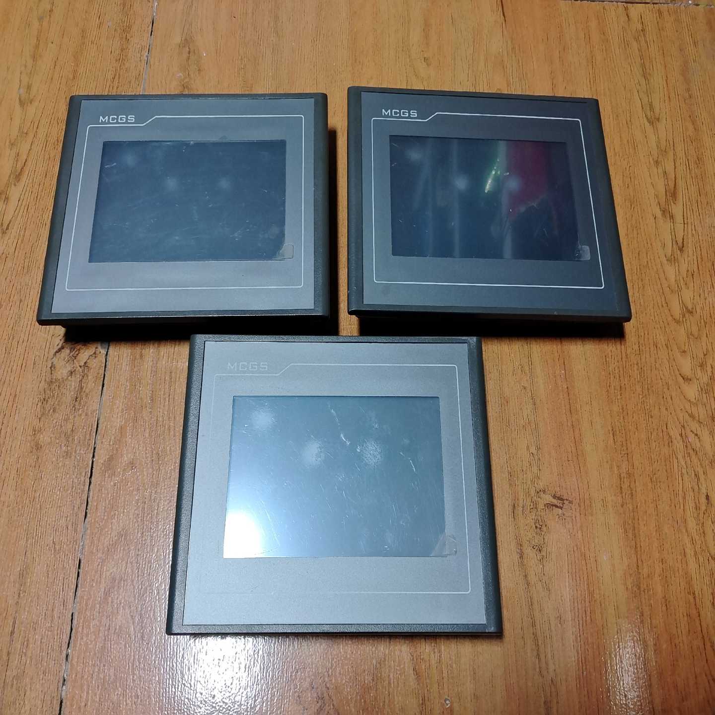 （霸霸电子）昆仑通态触摸屏TPC7072Gt，功能正常，成色为实图