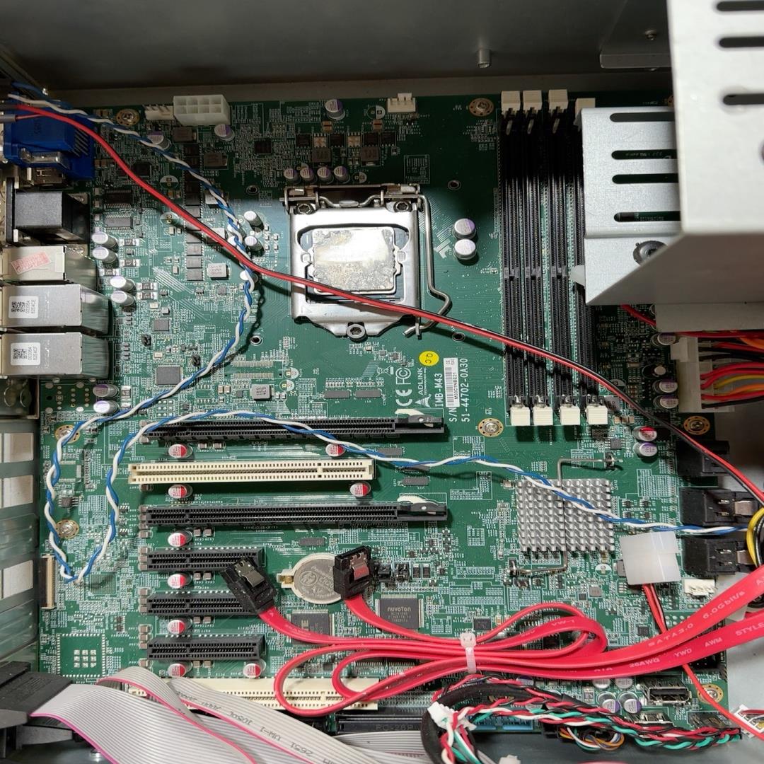 议价凌华工控机IMB-M43主板，带CPUi7-6700，实物拍