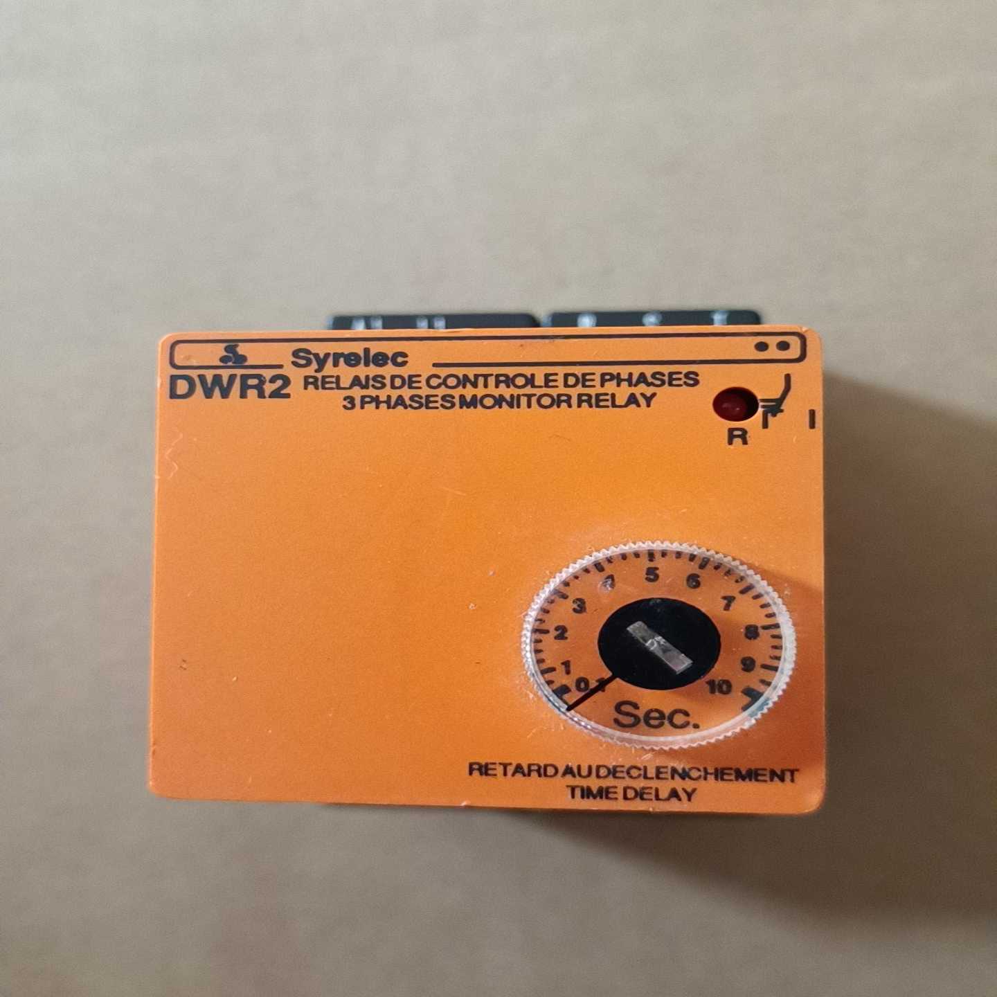 议价syrelec时间继电器 DWR2 440V  1只，300