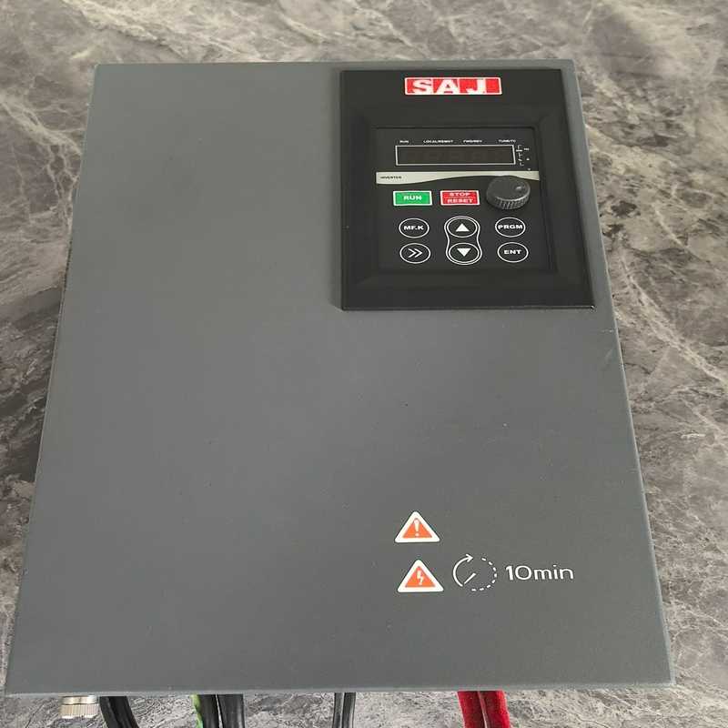 三晶变频器；VM1000-4T022GB/030PB.  2（耶耶电子）