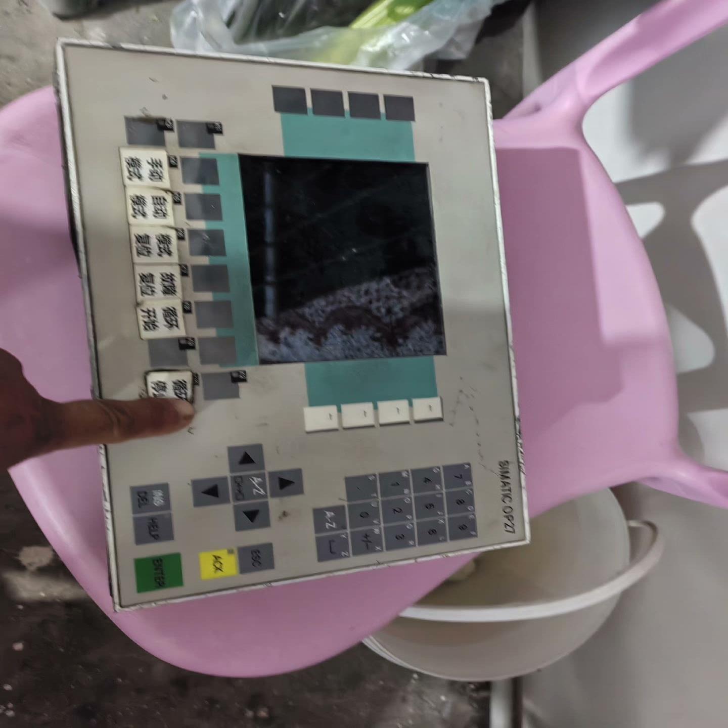 处理一台显示屏一台，型号是6AV3627一1LK00一~询价