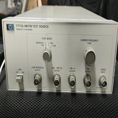 惠普安捷伦 11715A 调幅调频源成色新包好【议价】
