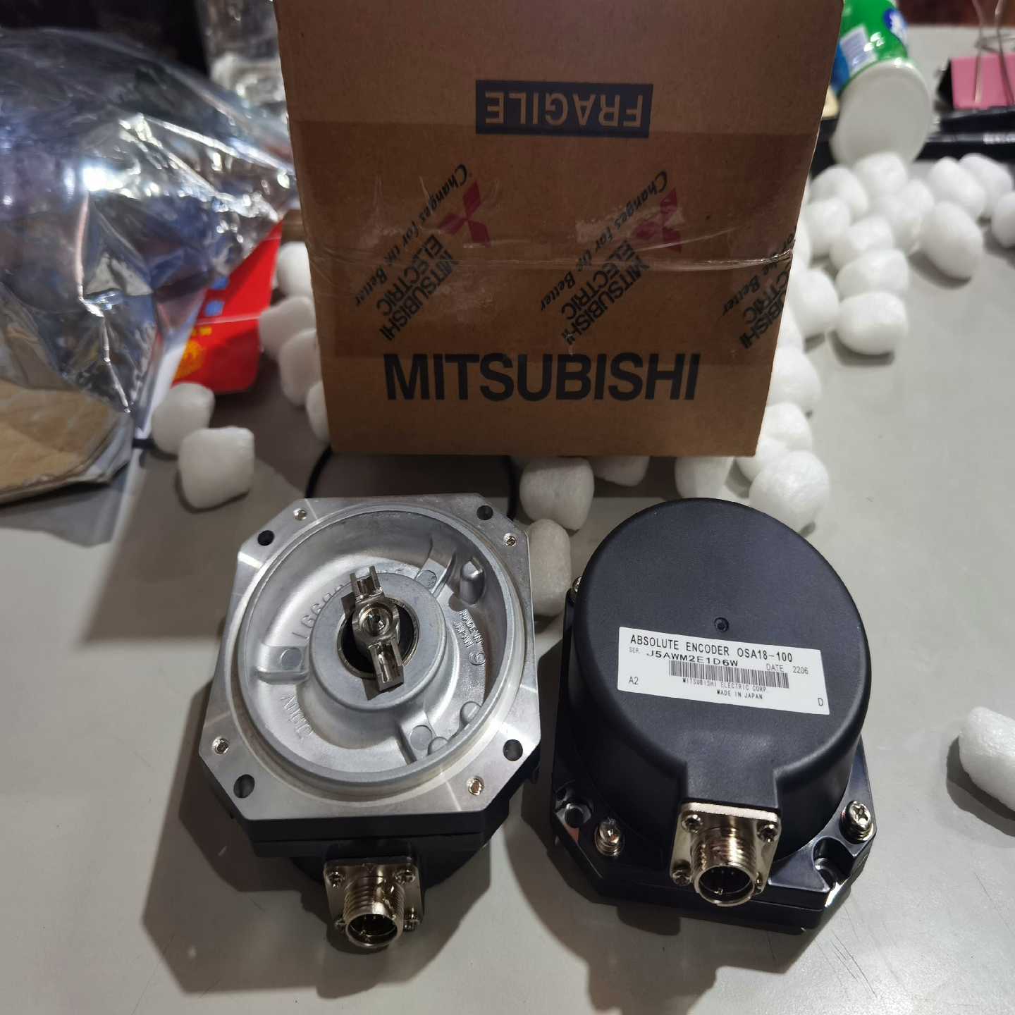 三菱编码器OSA18-100，A48编码器。(亚飞商行）
