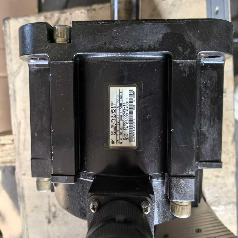 件，安川驱动电机3千瓦，~询价