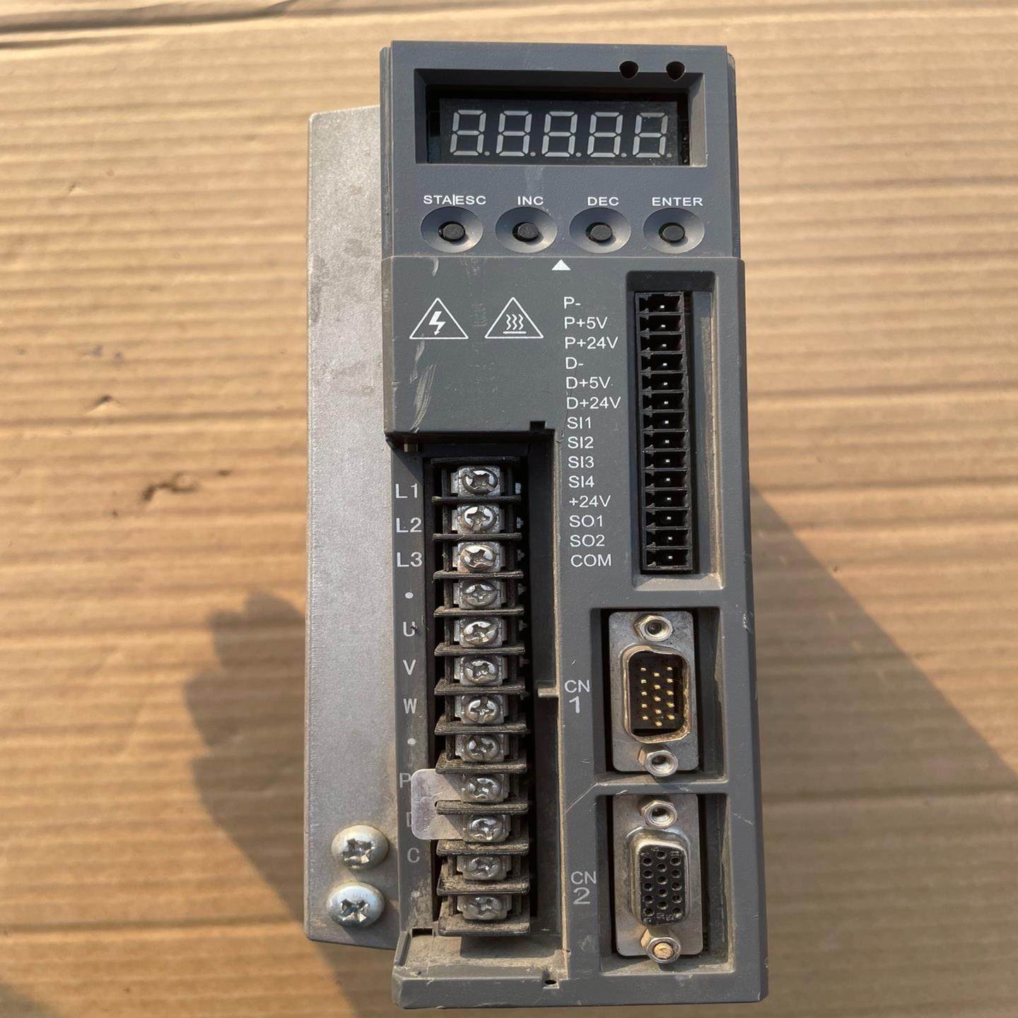 议价信捷750W220V伺服驱动器，型号:DS3-20P7-PQ