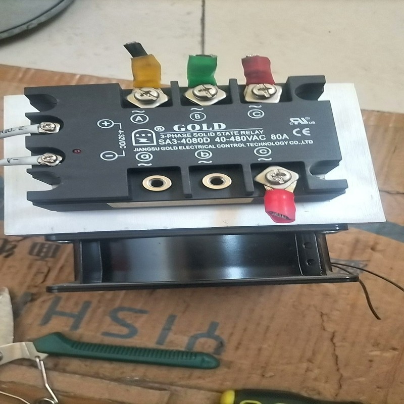 固特继电器SA3-4080D/40-480AC，成色如询价