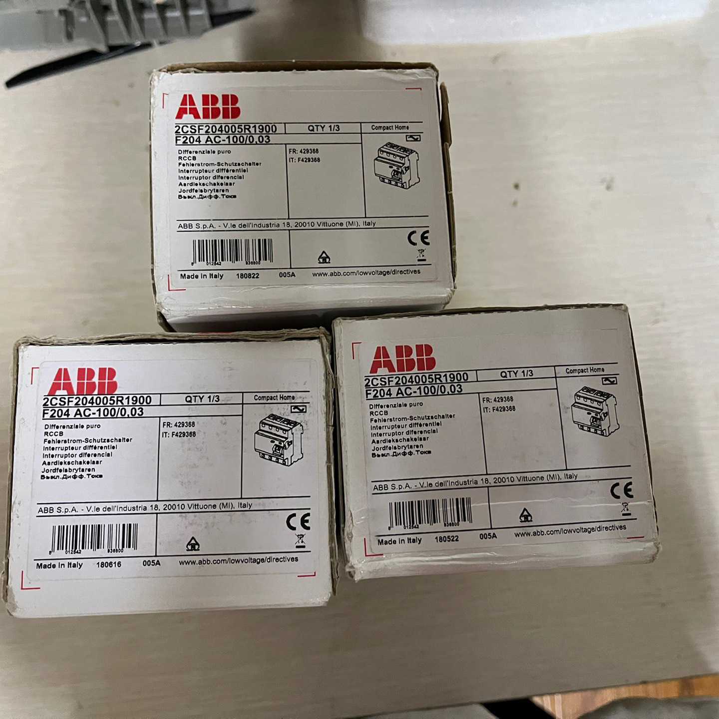 议~ABB  库存漏电断路器F204 AC-100/0.