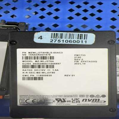EMC 3.84T-NVME PM1733 MZWLJ3T8（gg设备）