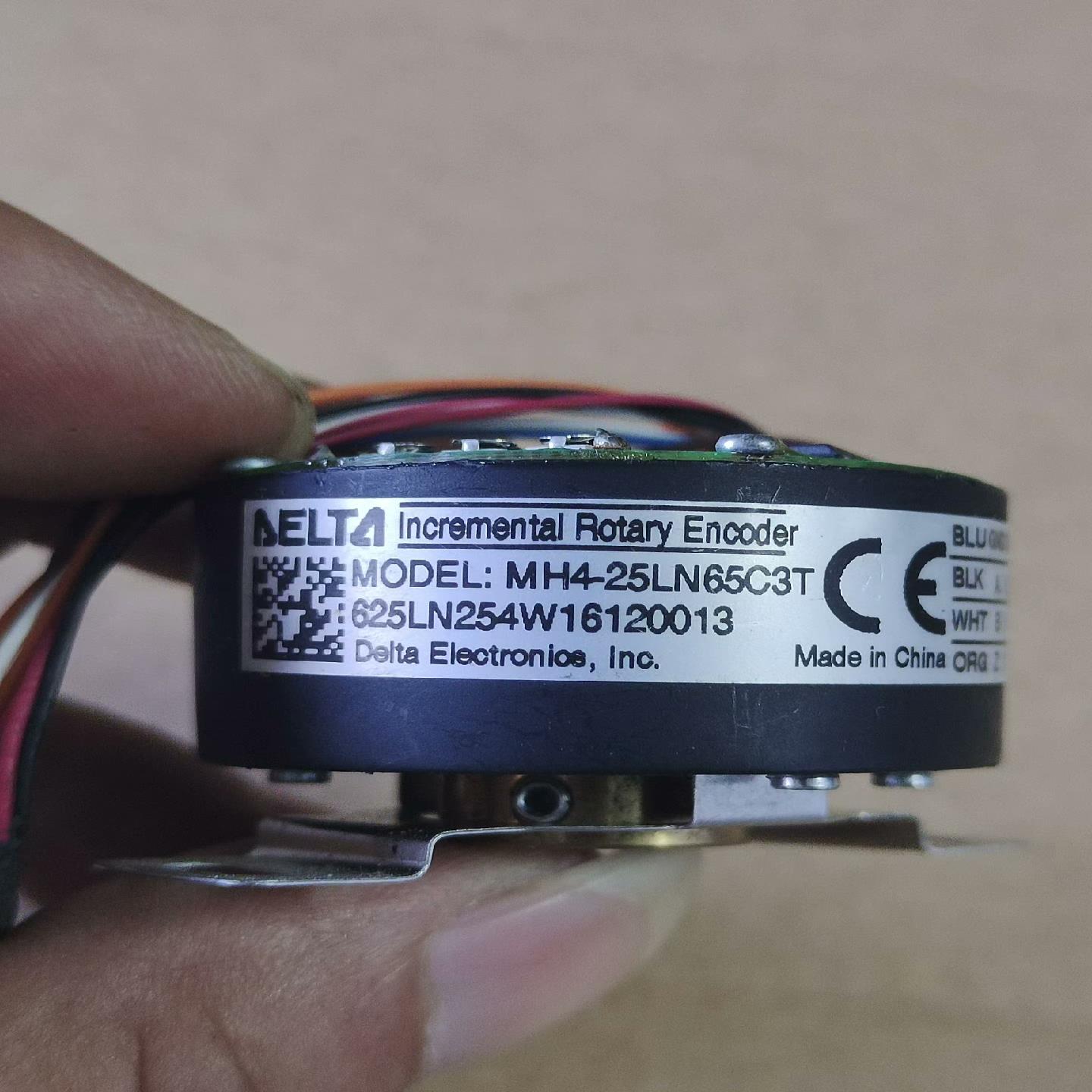 台达编码器MH4-25LN65C3T，成色如图，功能正常，二询价