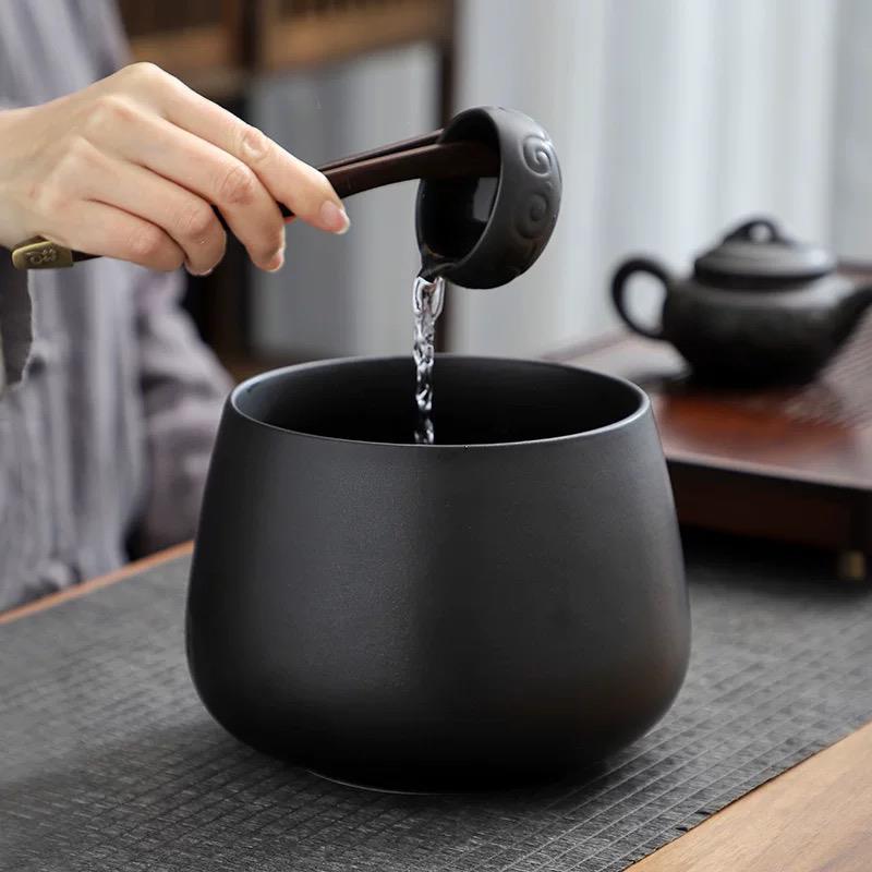 黑陶茶渣缸茶洗茶艺特大号建水中式复古纯色茶具配件带盖水盂茶盂