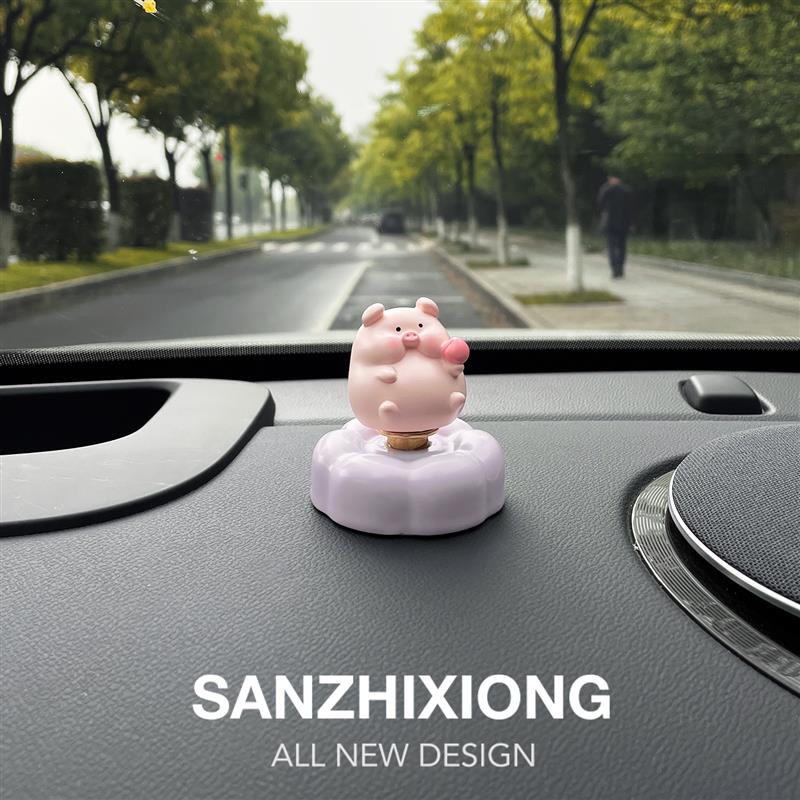 可爱小猪车载摆件车内中控台创意装饰品女生汽车治愈解压摆饰礼品