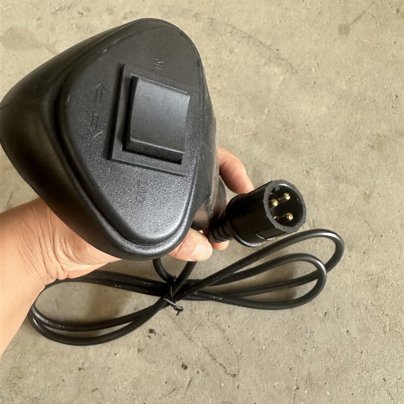 电动绞盘配件12V24V电瓶车载吊机遥控器3000磅4500磅带线手柄开关