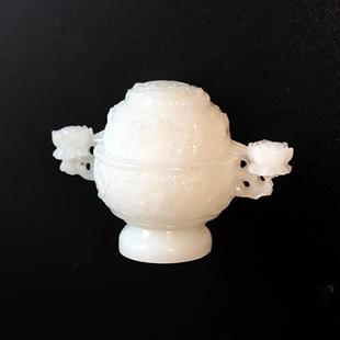 90周年特展 南京博物院 玉润中华系列缠枝花卉纹白玉香薰冰箱贴