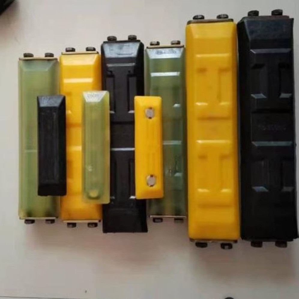 PC18挖掘机橡胶履带块 挖掘机230履带橡胶块 小挖链轨橡胶块