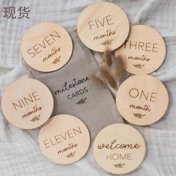 跨境热销婴儿里程碑月份牌木质成长记录木牌木制拍摄道具