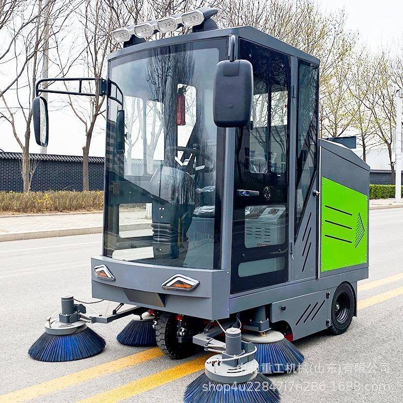 厂区学校电动四轮扫路车物业景区驾驶式电动扫地车全封闭清扫