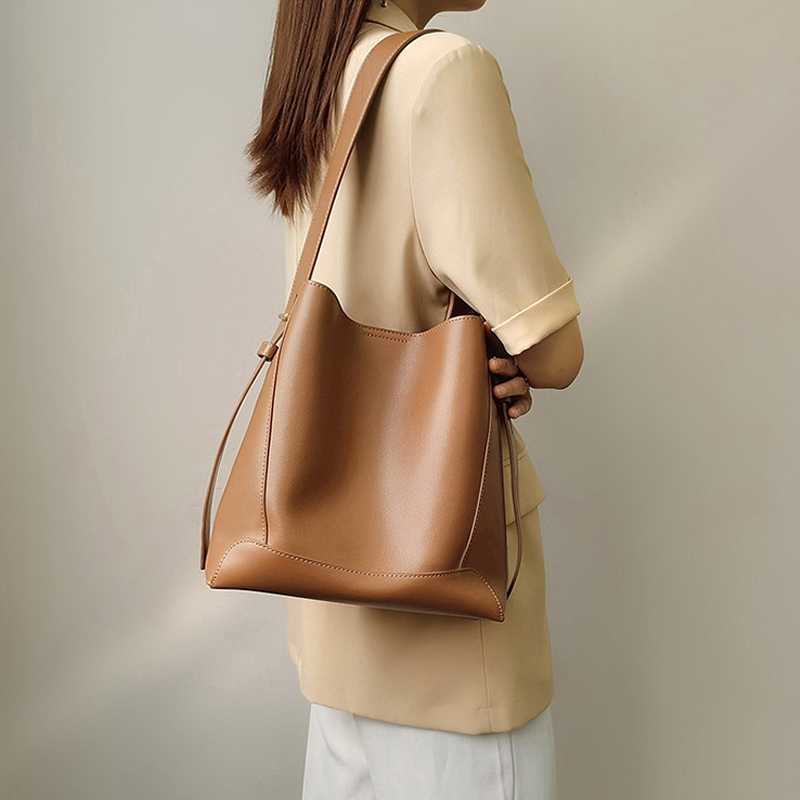 轻便软牛皮大容量包可单肩斜挎