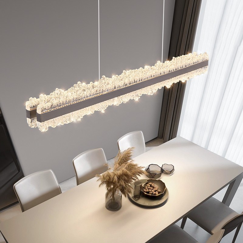 设计师轻奢餐桌餐厅主灯202z4年新款高级感一字长条意式极简吊灯