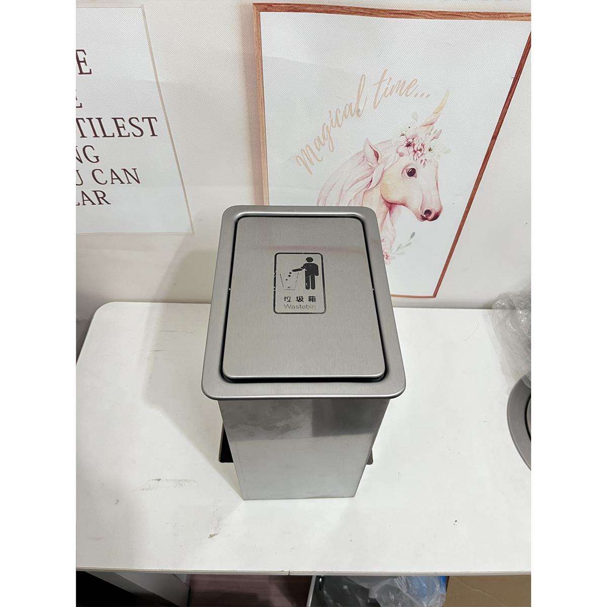 橱柜嵌入式垃圾桶翻盖台面隐藏式厨房洗手台不锈钢装饰盖盖子摇盖