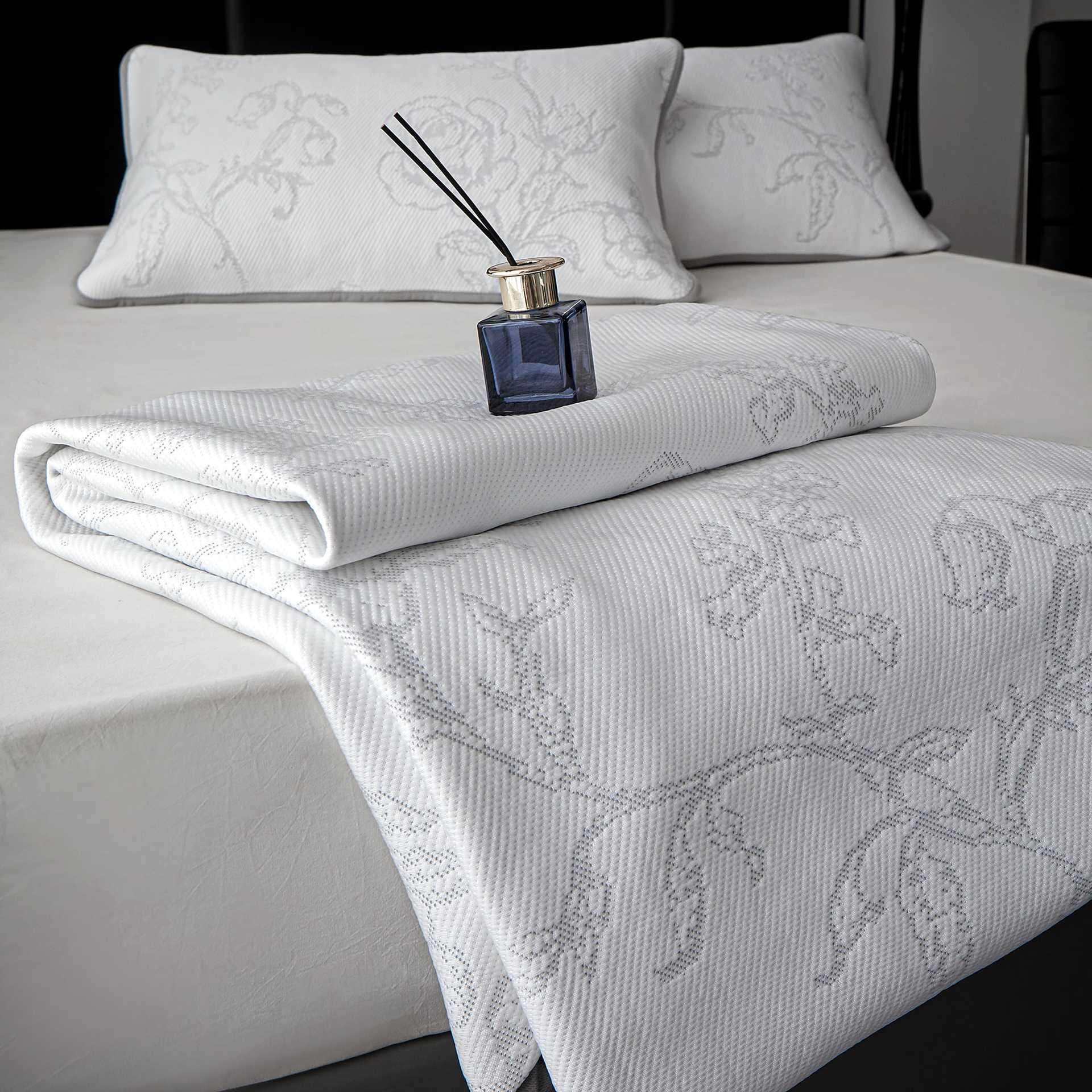 轻奢简约冰丝席床笠款三件套冰感席梦思床垫保护套防滑耐磨软席