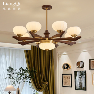 复古客厅吊灯2026新款胡桃木色大厅主灯法式中古风高级感卧室灯具