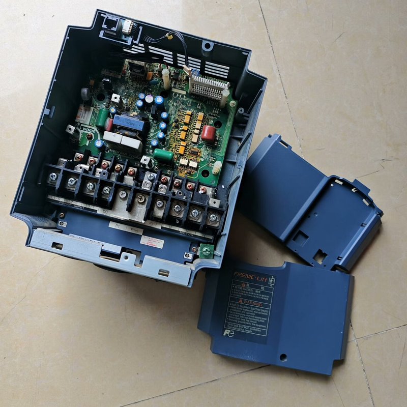 议价FRN11LM1S-4X0 解变频器,只有外壳和电源板可维修